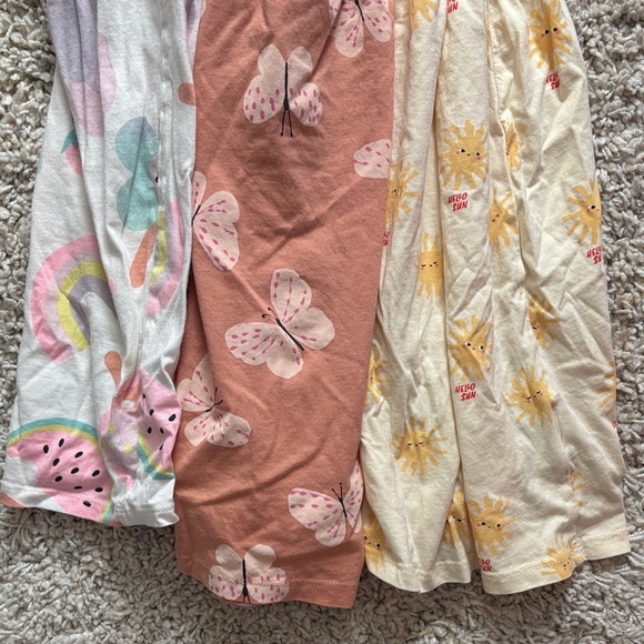 H&M | Girls Sleeveless Summer Dresses 🌼 - Picture 3 of 7